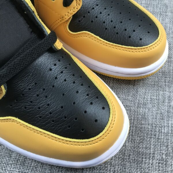 AJ1-Mustard-Black-4.jpeg