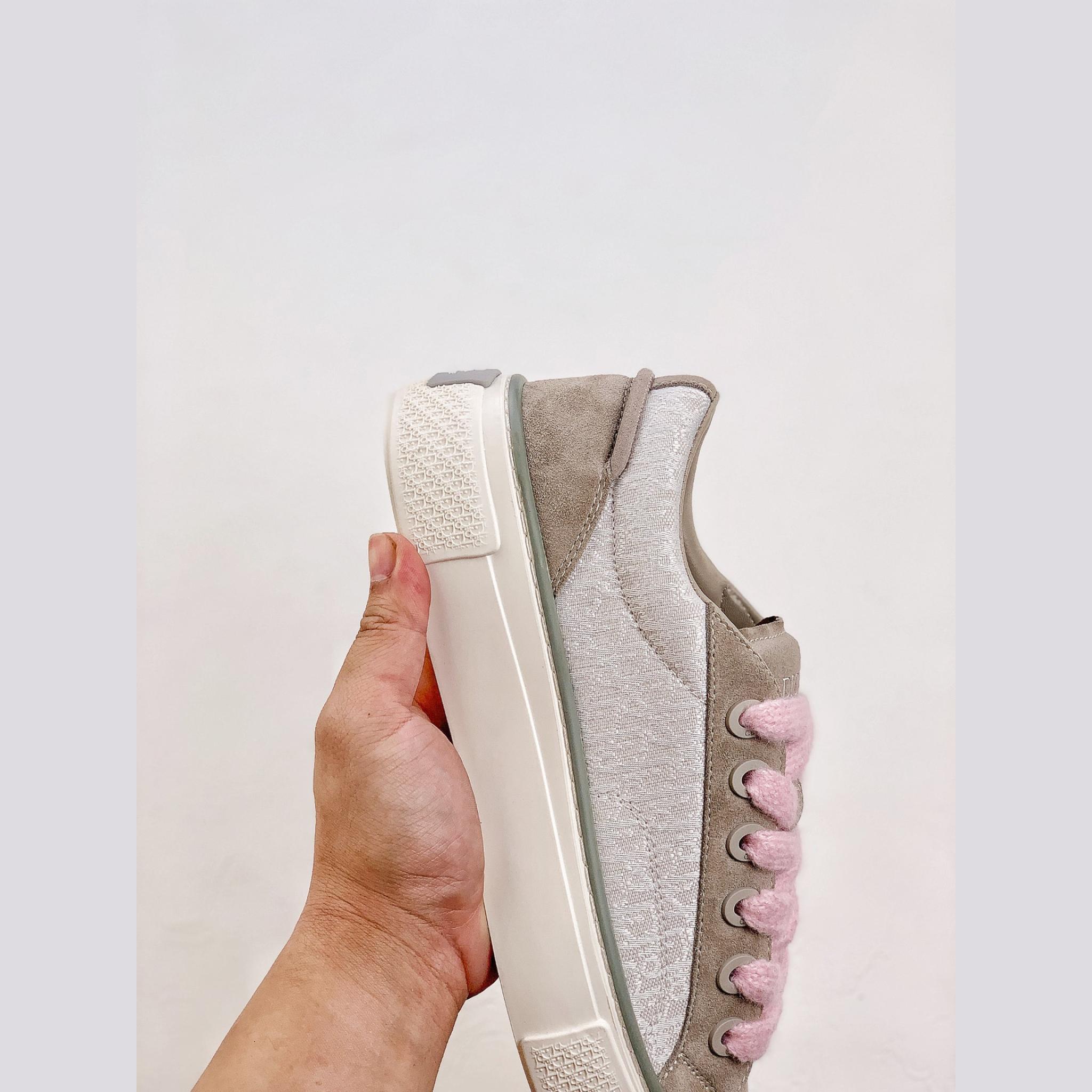 Dior-B33-Sneaker-Grey-White-Oblique-Jacquard-5.jpg